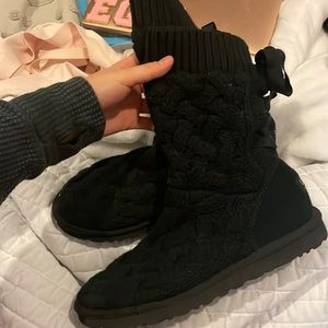 womens braided knit black uggs size 9